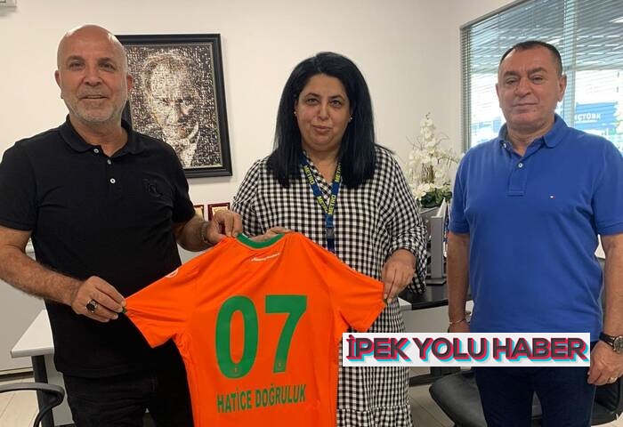 Corendon Alanyaspor Yönetim kurulundan Alanya Metro Market’e ziyaret 